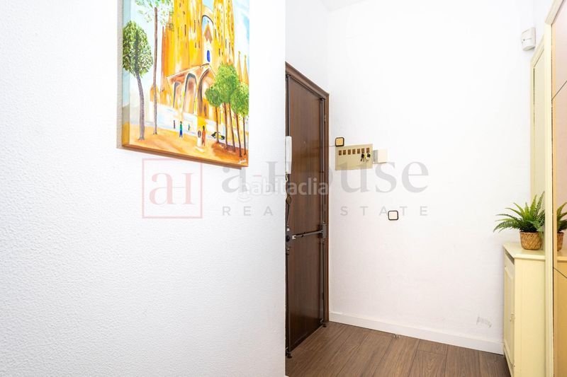 Foto 982bad22-abc1-4299-855f-aff96897d48a. Àtic amb calefacció a La Nova Esquerra de l´Eixample Barcelona