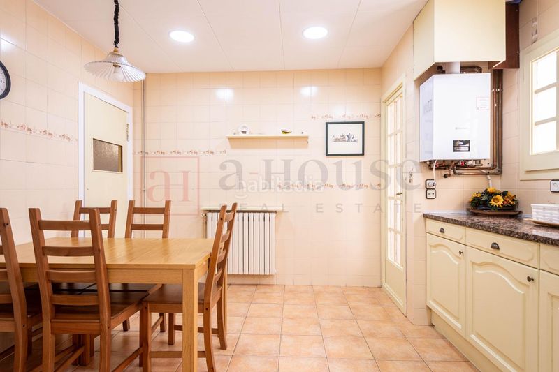 Foto aa0bee8b-6e04-41a3-a72f-a1db820d6750. Àtic amb calefacció a La Nova Esquerra de l´Eixample Barcelona