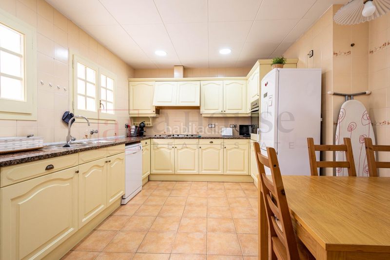 Foto cf394bcc-e078-4003-9730-35bb524d5775. Àtic amb calefacció a La Nova Esquerra de l´Eixample Barcelona