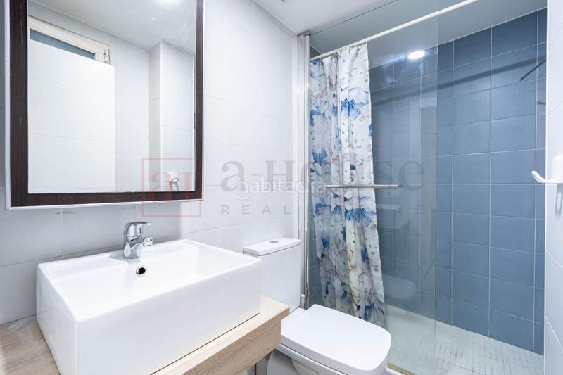 Foto 23e8ea67-3e17-44dc-8385-914561a954df. Piso  exterior, reformado y muy buena ubicacion en el barrio gótico en Barcelona