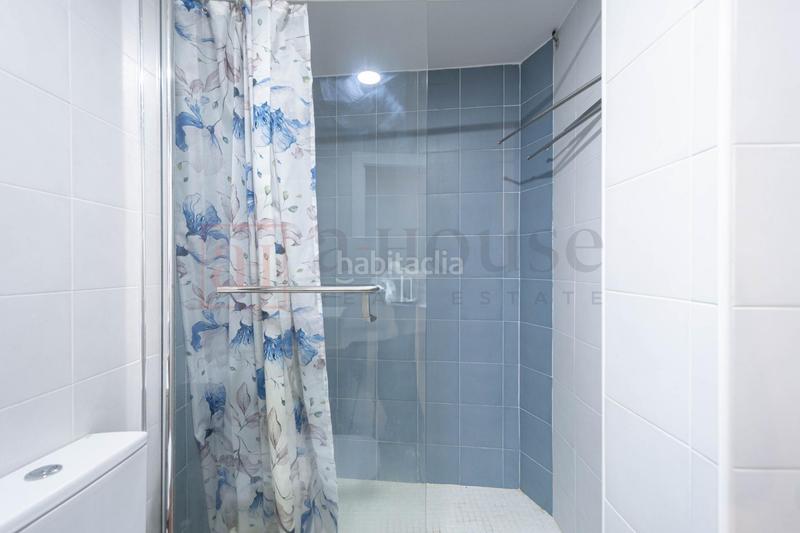 Foto 421813fd-8cb9-4567-bfa8-1e1b1200f9a3. Piso  exterior, reformado y muy buena ubicacion en el barrio gótico en Barcelona
