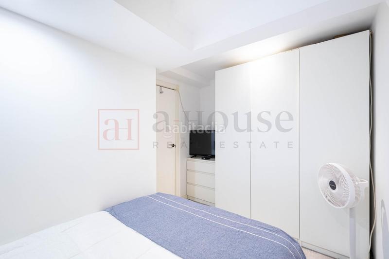 Foto b073e2d2-3c1b-4bcb-afae-3dfb55d7f8b7. Piso  exterior, reformado y muy buena ubicacion en el barrio gótico en Barcelona