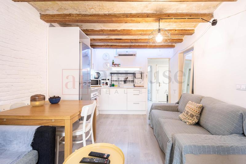 Foto f4af037d-8d3b-458e-be05-68d004d4dff2. Piso  exterior, reformado y muy buena ubicacion en el barrio gótico en Barcelona