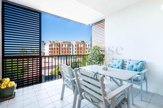 Appartement  Calle pau claris. Moderno apartamento con vistas a mar en les salines, cubelles
