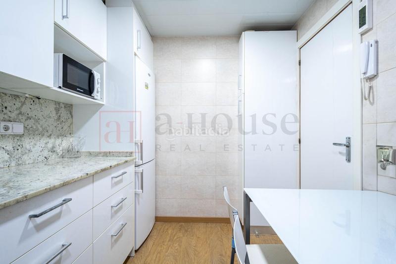 Foto 1536014d-4614-46ab-8453-55aabf9cee29. Piso  para entrar a vivir a metros de francesc macia en Barcelona