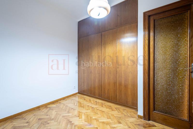 Foto 5d05aa29-f637-4136-a5a3-37381e561991. Piso  para entrar a vivir a metros de francesc macia en Barcelona