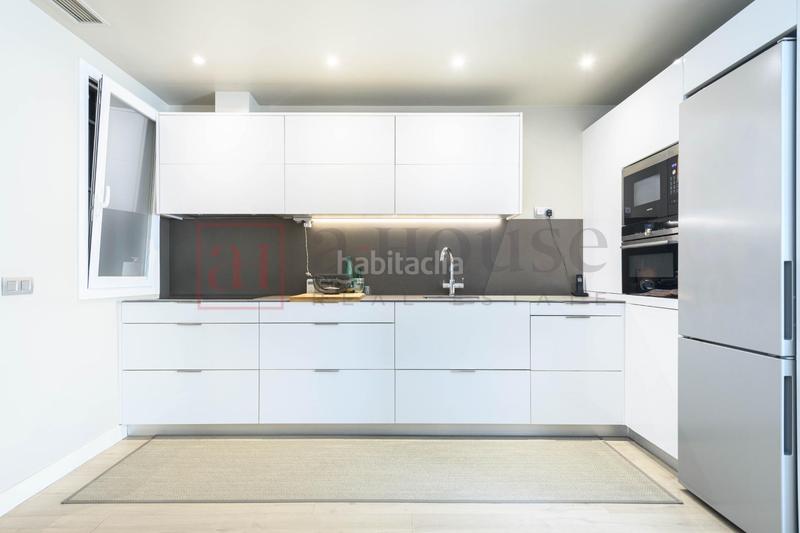 Foto 2a4d1bcf-d9d7-4060-b370-3a2b297fdbcb. Etagenwohnung mit heizung in L´Antiga Esquerra de l´Eixample Barcelona