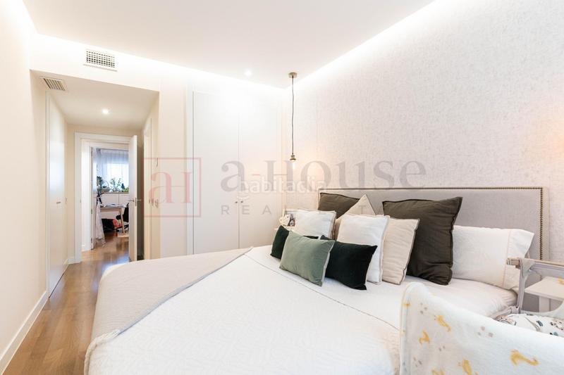 Foto 13757b9a-621d-4485-8ee0-9c44cec119ee. Pis amb calefacció aparcament piscina a Almendrales Madrid