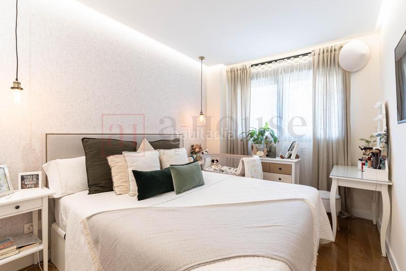 Foto 2e08c799-242c-439e-a80d-80c102805e62. Pis amb calefacció aparcament piscina a Almendrales Madrid