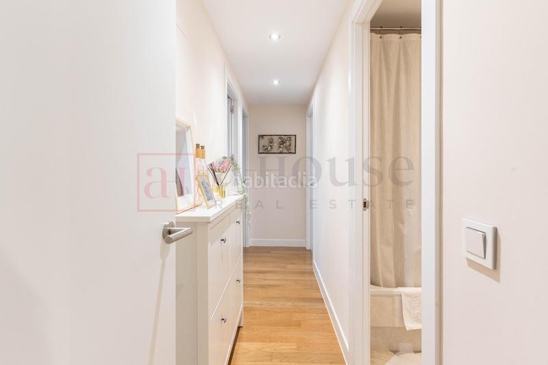 Foto 51b98efc-9511-4a66-8d97-e8235ff5da51. Pis amb calefacció aparcament piscina a Almendrales Madrid