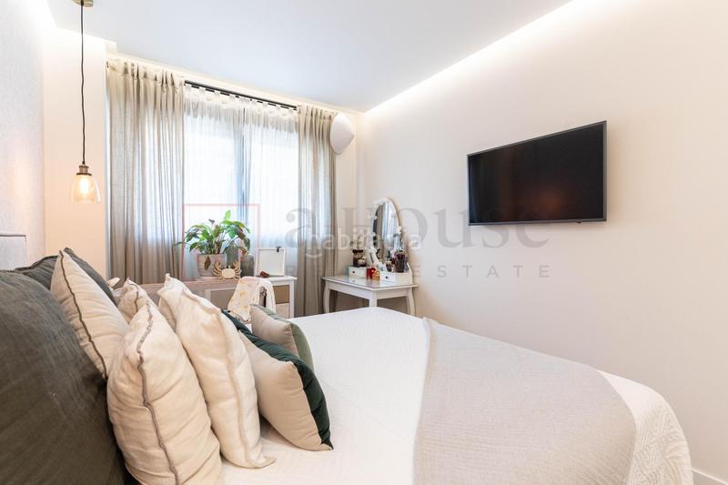 Foto 52ff1070-bf5a-4af7-ba04-f1d22215797c. Pis amb calefacció aparcament piscina a Almendrales Madrid