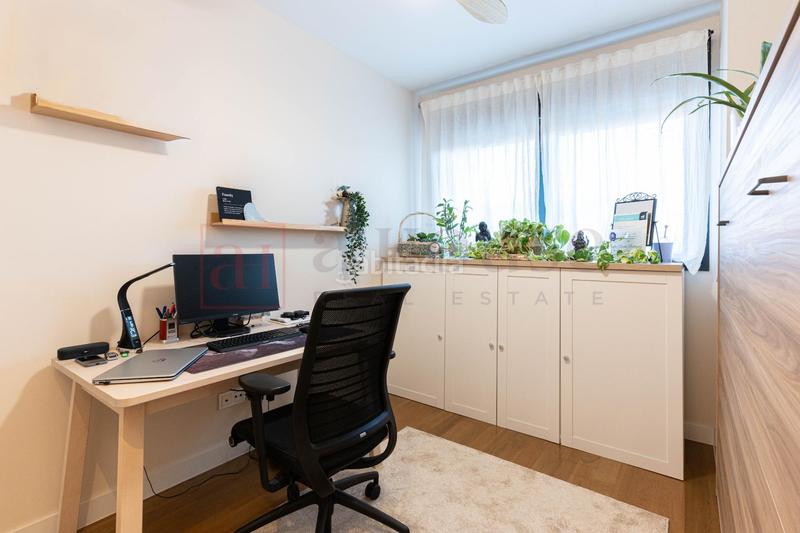 Foto 686a6394-b966-4a0f-8621-6f3654f929ca. Pis amb calefacció aparcament piscina a Almendrales Madrid