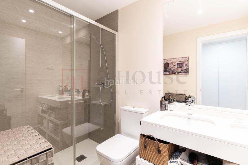 Foto 7dbb663a-8f8b-4200-b9bb-4f5e92a41f03. Pis amb calefacció aparcament piscina a Almendrales Madrid