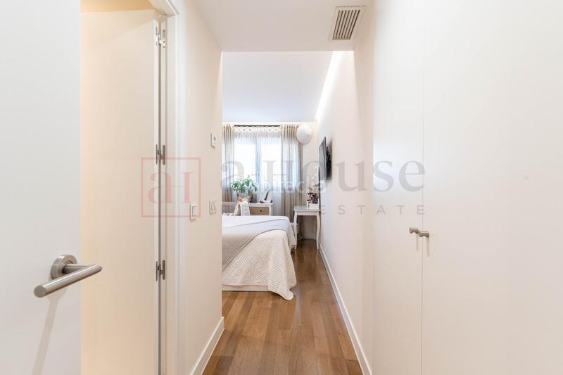 Foto a00cea77-1a02-4750-bdca-9530b5de7105. Pis amb calefacció aparcament piscina a Almendrales Madrid