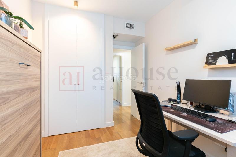 Foto a293f8b9-448f-492e-814c-e5e4274c32e7. Pis amb calefacció aparcament piscina a Almendrales Madrid