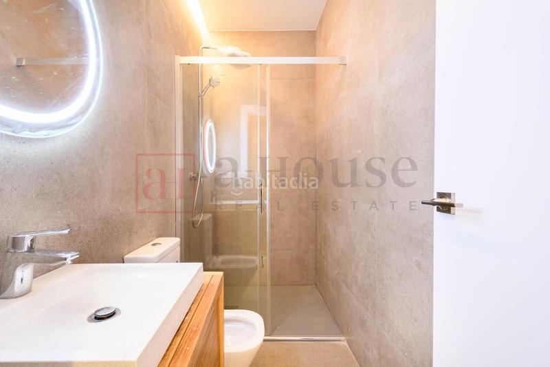 Foto 89a22821-c754-4629-9a0e-2aacbd36f20e. Appartamento con riscaldamento in Sagrada Família Barcelona