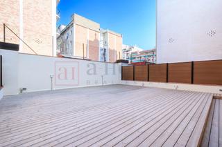Pis  Carrer carrer del consell de cent. Espectacular piso de obra nueva con terraza de 100 m2