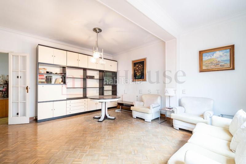 Foto 489ad0fa-f007-4a45-8a34-df9dae348f88. Piso  en venta en calle paris en L´Antiga Esquerra de l´Eixample Barcelona