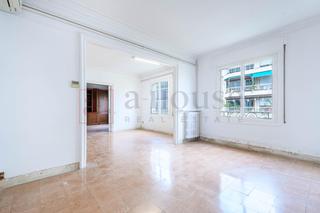 Appartamento  Avenida avinguda diagonal, 392. Espectacular piso de 190m2 para reformar en la dreta de leixampl