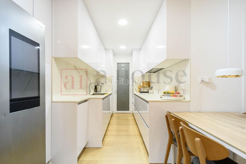 Foto 7d7f4d81-6c1e-4d2d-ba4b-9d1121f8b7fe. Pis amb calefacció a Dreta de l´Eixample Barcelona