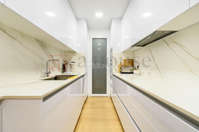 Foto a0ee99ec-627f-4f8a-8757-7d1e0943c9d7. Pis amb calefacció a Dreta de l´Eixample Barcelona