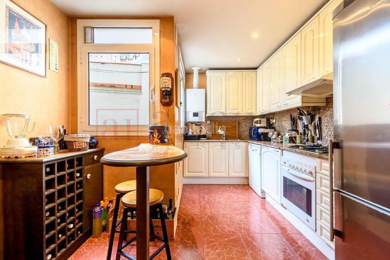 Foto 41fec8d7-316f-4c33-aa97-c585a2c06382. Piso luminoso y tranquilo piso para entrar a vivir en Barcelona