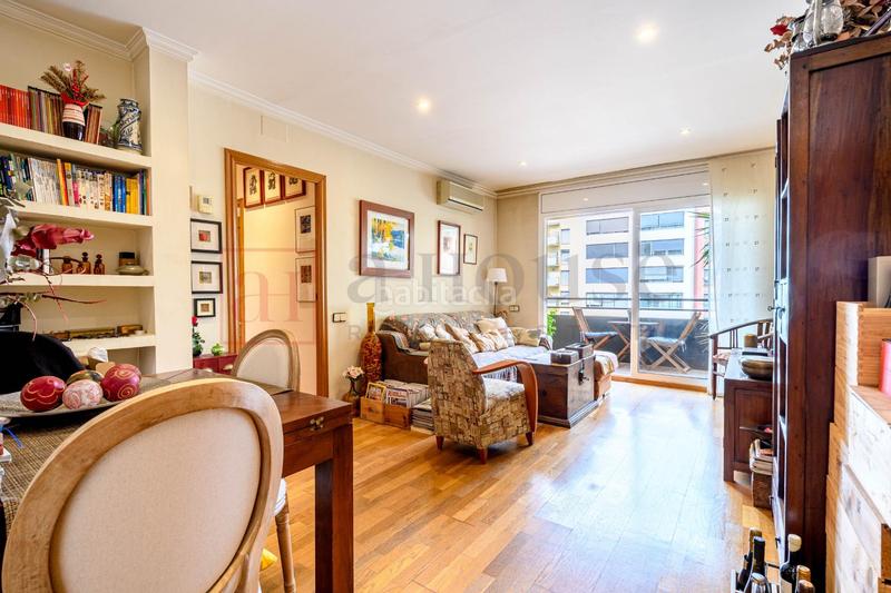 Foto a26a4968-ff8e-4146-acfd-5ca539d9bfea. Piso luminoso y tranquilo piso para entrar a vivir en Barcelona