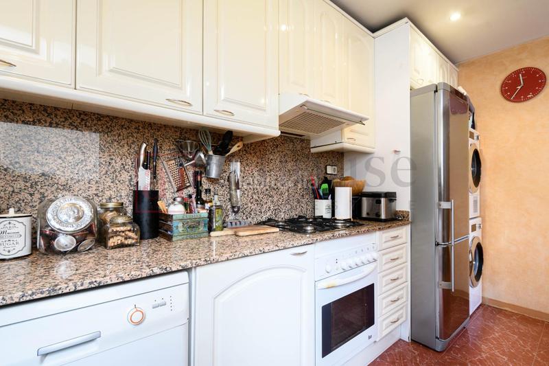 Foto dd054279-a837-4ff1-9267-e3b68545490b. Piso luminoso y tranquilo piso para entrar a vivir en Barcelona