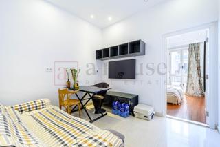 Appartement à Sant Antoni. Piso en finca regia con balcón