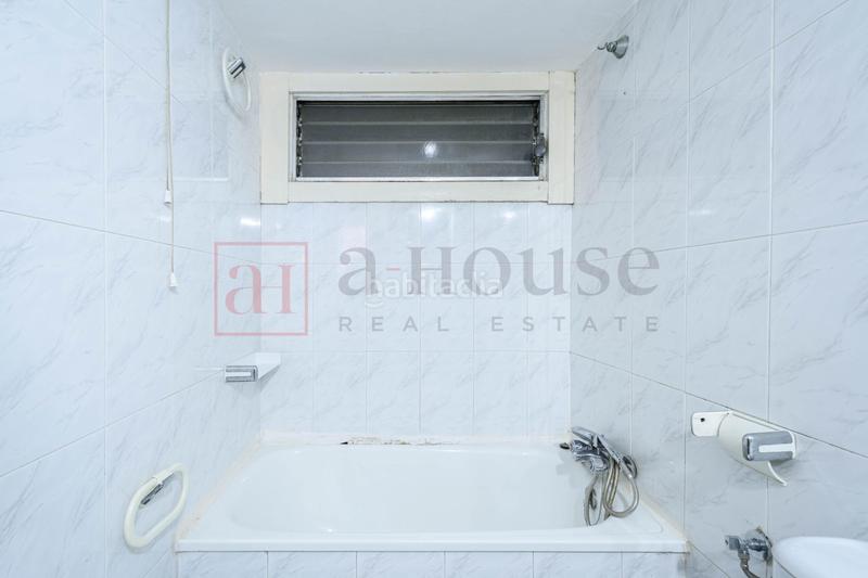 Foto 4579842f-8a37-4ceb-b8a9-b8f236b8f4dc. Pis amb calefacció a La Nova Esquerra de l´Eixample Barcelona