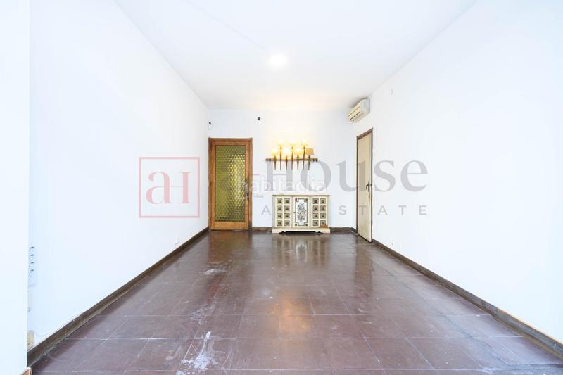 Foto 65e74436-921f-4354-9440-52d3301e8afc. Pis amb calefacció a La Nova Esquerra de l´Eixample Barcelona