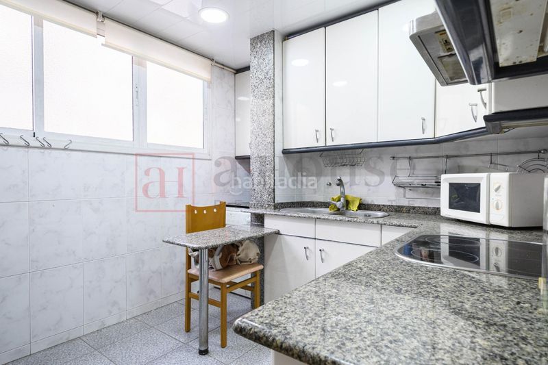 Foto 48e8c7ef-856b-4c24-abe1-1f8f38a7afc2. Pis amb calefacció a Sant Martí de Provençals Barcelona