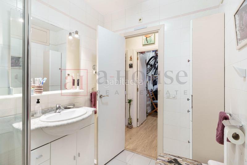 Foto d1f7a5fd-3b6d-4d98-8cca-3f2543f9ea10. Pis amb calefacció a Pinar del Rey Madrid