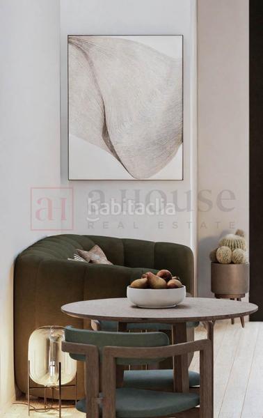 Foto 1b77adfa-f992-4af7-bd0d-16d7829621f8. Pis a Sagrada Família Barcelona