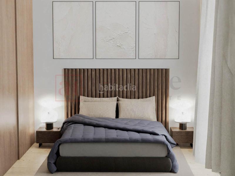 Foto 4048e2bb-6924-4797-af6c-833c8cb5285e. Pis a Sagrada Família Barcelona