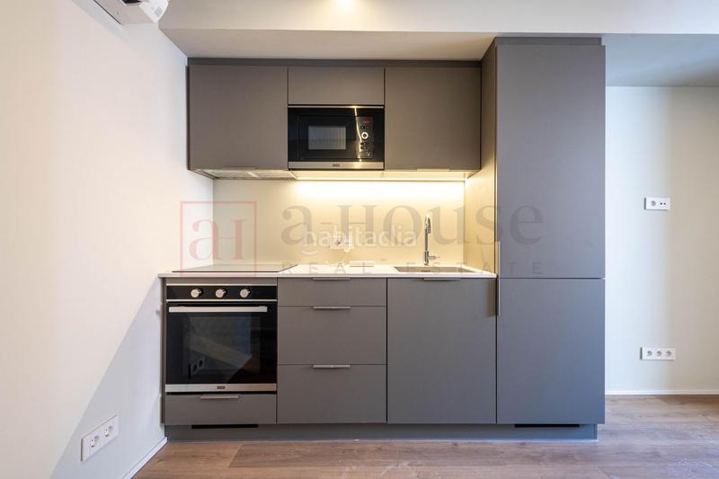 Foto 637b92b0-bd55-4971-8aa5-7fde2c71eda1. Pis a Sagrada Família Barcelona