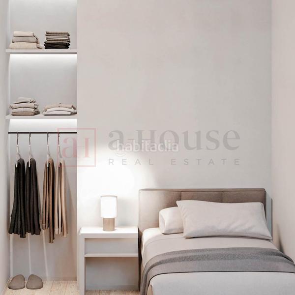 Foto 77140d48-cb64-4541-9f13-9047b191bd9f. Pis a Sagrada Família Barcelona