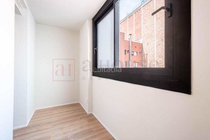 Foto e637ca62-4b3b-459e-b11a-52b6e742df49. Pis a Sagrada Família Barcelona