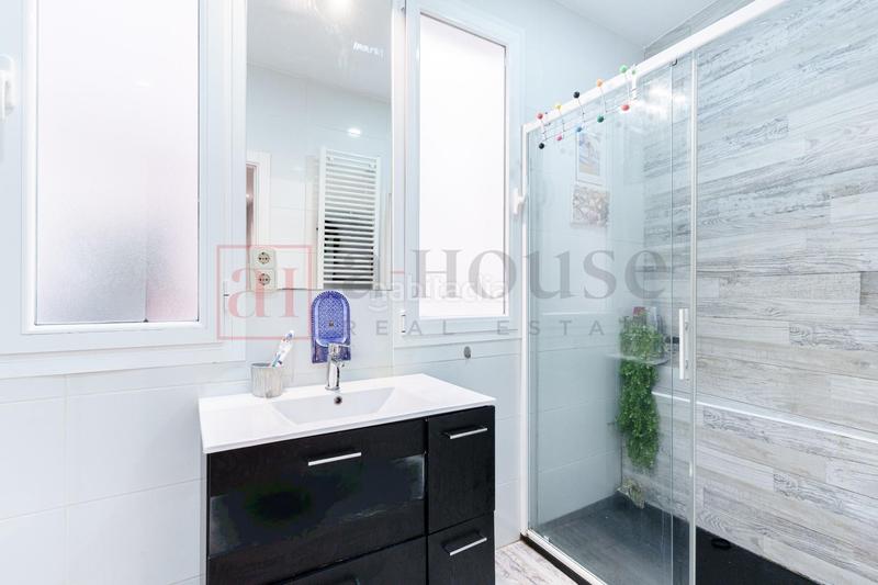 Foto 6ab13670-ee14-4f9f-aaee-bc4086eb2dc5. Pis amb calefacció a Universidad-Malasaña Madrid