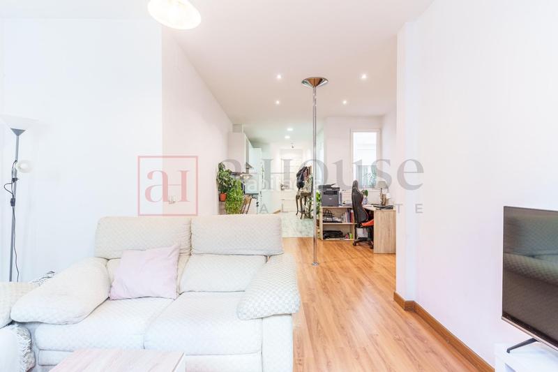 Foto c1903d48-d396-47c4-9480-3af7309c86f8. Pis amb calefacció a Universidad-Malasaña Madrid