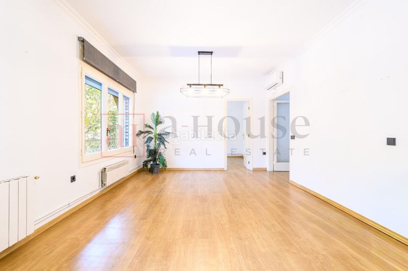 Foto 89c0cadb-9214-46a4-b42b-70c2d9260513. Pis a L´Antiga Esquerra de l´Eixample Barcelona