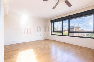 Estudio  Calle de roma. Piso exterior para entrar a vivir con vistas a la plaza de toros