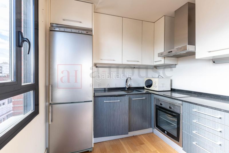 Foto e0cd866d-1795-45be-b405-abb20a7c504e. Estudi amb calefacció aparcament a Guindalera Madrid
