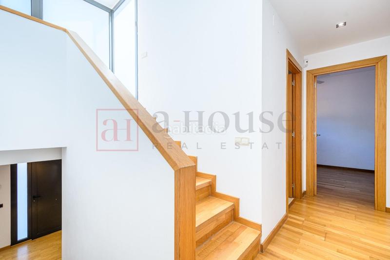 Foto 9416d780-1ad4-4987-a83c-ca980f2fcb9a. Chalet avec chauffage parking piscine dans les botigues de Sitges Sitges