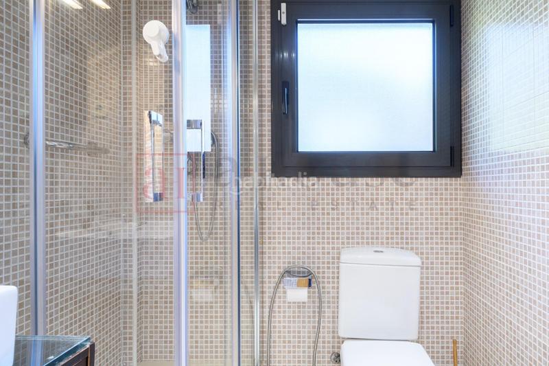 Foto abd3e0a0-1ecf-4aa6-b52b-40c9bf52beaf. Chalet avec chauffage parking piscine dans les botigues de Sitges Sitges