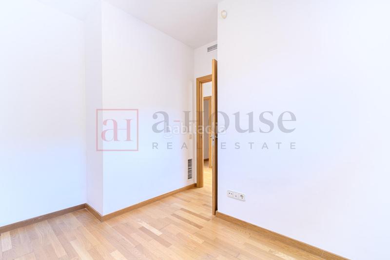 Foto c9cc8e76-3333-4eea-b72b-01a7b557b654. Chalet avec chauffage parking piscine dans les botigues de Sitges Sitges