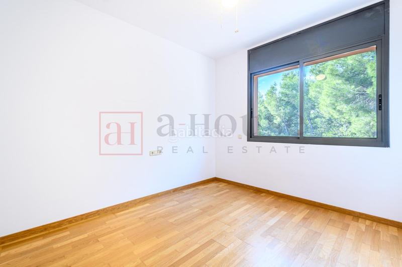 Foto d08e56f2-2acd-4b1a-8b5c-c09efdd8cfbd. Chalet avec chauffage parking piscine dans les botigues de Sitges Sitges