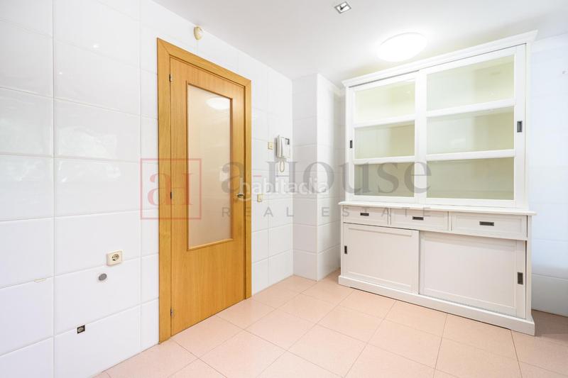 Foto 2d77f35b-f330-4b55-98b1-51ddca237b0b. Chalet avec chauffage parking piscine dans les botigues de Sitges Sitges