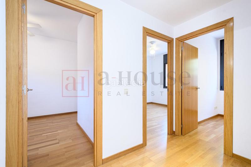 Foto 33fe5c02-c794-4860-9d3b-2db2c3f8212a. Chalet avec chauffage parking piscine dans les botigues de Sitges Sitges