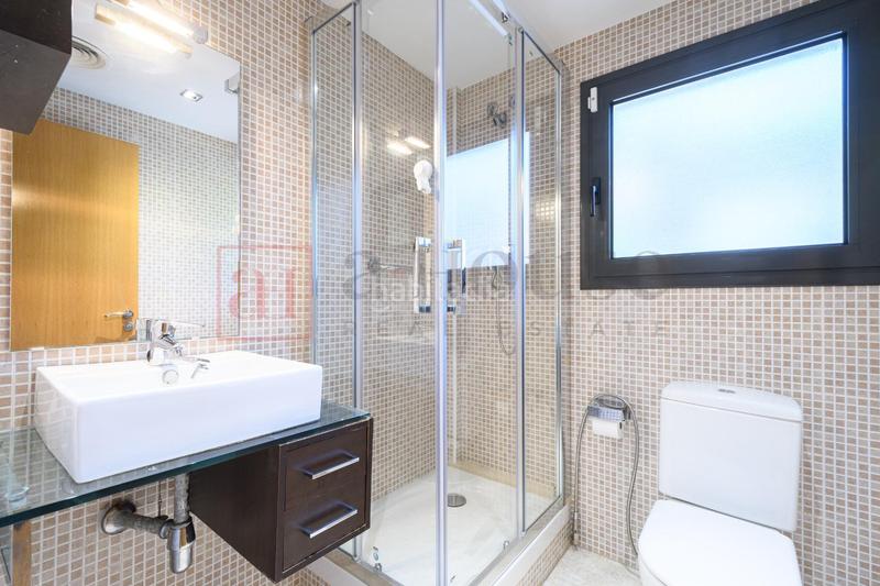 Foto 3f02e6c0-1ed1-40b5-9302-2ad082a9dbcb. Chalet avec chauffage parking piscine dans les botigues de Sitges Sitges